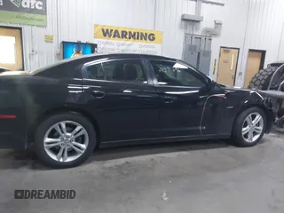 2011 Dodge Charger RT Plus with VIN 2B3CM5CT2BH521841, listed as a IAAI auction lot 41571696 with 186,120 mi miles. Bid and sale history available at carsss.com. Image 13.