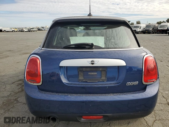2015 MINI Hardtop 4 Door z VIN WMWXS5C5XFT831166, wystawiony jako Copart lot #78248204 z przebiegiem 69 459 mil mil oraz Szkoda całkowita • Salvage title. Historia ofert i sprzedaży dostępna na DreamBid. Obrazek 6.
