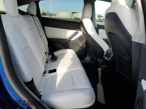 2022 Tesla Model Y Long Range with VIN 7SAYGDEE2NF419229, listed as a Copart auction lot 49902165 with 40,369 mi miles and Salvage Title. Bid and sale history available at DreamBid. Image 10.