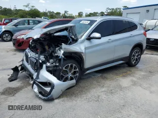 2020 BMW X1 sDrive28i z VIN WBXJG7C03L5P57618, wystawiony jako Copart lot #50623475 z przebiegiem 73 629 mil mil oraz Nie do naprawy • Non repairable. Historia ofert i sprzedaży dostępna na DreamBid. Obrazek 1.