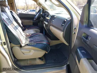 2007 Toyota Tundra SR5 with VIN 5TFRV54107X012529, listed as a IAAI auction lot 41738182 with 313,910 mi miles. Bid and sale history available at carsss.com. Image 5.