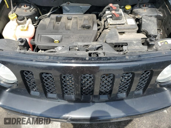 2015 Jeep Patriot Sport z VIN 1C4NJPBBXFD203960, wystawiony jako Copart lot #57860435 z przebiegiem 239 164 mil mil oraz Szkoda całkowita • Salvage title. Historia ofert i sprzedaży dostępna na DreamBid. Obrazek 12.