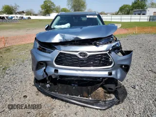 2024 Toyota Highlander LE z VIN 5TDKDRBH7RS539875, wystawiony jako Copart lot #54117965 z przebiegiem 12 453 mil mil oraz Szkoda całkowita • Salvage title. Historia ofert i sprzedaży dostępna na DreamBid. Obrazek 5.