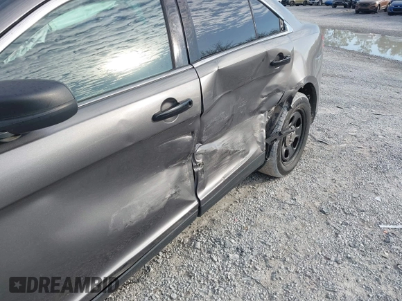 2013 Ford Police Interceptor с VIN 1FAHP2M85DG110426, выставлен на аукционе IAAI как лот 41895118 с пробегом 167 376 миль миль и . История ставок и продаж доступна на DreamBid. Изображение 6.