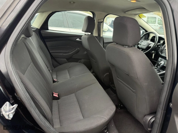 2016 Ford Focus SE with VIN 1FADP3F23GL230086, listed as a Copart auction lot 50039585 with 118,274 mi miles and Clean Title. Bid and sale history available at carsss.com. Image 6.