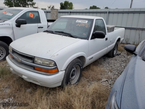 2000 Chevrolet S-10 LS with VIN 1GCCS14W6YK218696, listed as a Copart auction lot 67710344 with 106,603 mi miles and Clean Title. Bid and sale history available at carsss.com. Image 1.