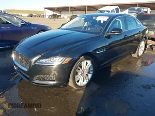 2018 Jaguar XF with VIN SAJBE4EV4JCY56439, listed as a IAAI auction lot 41390873 with 59,599 mi miles and . Bid and sale history available at DreamBid. Image 18.