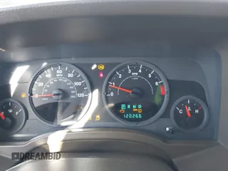 2008 Jeep Patriot Sport with VIN 1J8FF28W68D597262, listed as a IAAI auction lot 41835386 with 120,266 mi miles. Bid and sale history available at carsss.com. Image 7.
