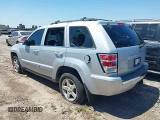 2005 Jeep Grand Cherokee Limited with VIN 1J4HR58N55C561719, listed as a IAAI auction lot 42648942 with 70,106 mi miles and . Bid and sale history available at DreamBid. Image 3.