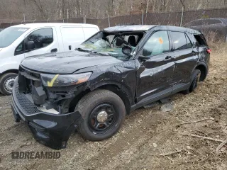 2021 Ford Police Interceptor Utility z VIN 1FM5K8AB1MGA87320, wystawiony jako Copart lot #45517665 z przebiegiem Nie podano mil oraz Tytuł czysty. Historia ofert i sprzedaży dostępna na DreamBid. Obrazek 1.