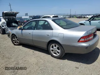 2000 Lexus ES 300 with VIN JT8BF28G3Y5084655, listed as a Copart auction lot 56600925 with 105,499 mi miles and Clean title. Bid and sale history available at DreamBid. Image 2.