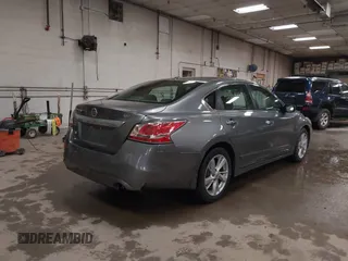 2015 Nissan Altima SL z VIN 1N4AL3AP2FC409445, wystawiony jako IAAI lot #42335870 z przebiegiem 101 346 mil mil oraz . Historia ofert i sprzedaży dostępna na DreamBid. Obrazek 4.