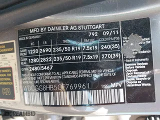 2012 Mercedes-Benz GLK-Class GLK 350 with VIN WDCGG8HB5CF769961, listed as a IAAI auction lot 42040954 with 148,771 mi miles. Bid and sale history available at carsss.com. Image 9.