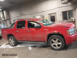 2012 Chevrolet Avalanche LS with VIN 3GNTKEE75CG284999, listed as a IAAI auction lot 41441903 with 232,066 mi miles. Bid and sale history available at carsss.com. Image 13.