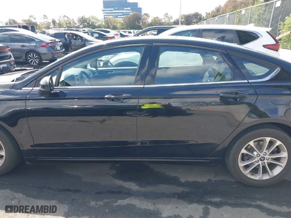 2019 Ford Fusion SE with VIN 3FA6P0HD7KR108430, listed as a IAAI auction lot 41871639 with 15,490 mi miles. Bid and sale history available at carsss.com. Image 14.