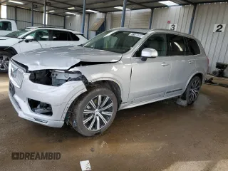 2025 Volvo XC90 Core z VIN YV4M12PJ3S1335224, wystawiony jako Copart lot #51190285 z przebiegiem 5 494 mil mil oraz Czysty tytuł • Clean title. Historia ofert i sprzedaży dostępna na DreamBid. Obrazek 1.