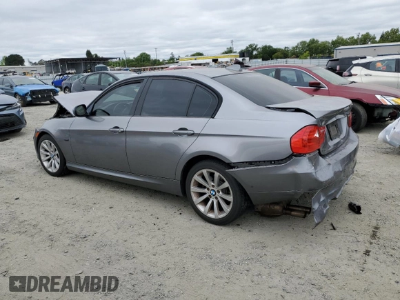 2011 BMW 3 Series 328i с VIN WBAPH5G58BNM76618, выставлен на аукционе Copart как лот 53556465 с пробегом 137 118 миль миль и Списание • Salvage title. История ставок и продаж доступна на DreamBid. Изображение 2.