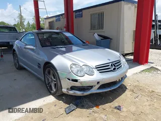 2006 Mercedes-Benz SL 500 z VIN WDBSK75F76F115904, wystawiony jako IAAI lot #42377805 z przebiegiem 211 033 mil mil oraz . Historia ofert i sprzedaży dostępna na DreamBid. Obrazek 1.