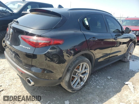 2018 Alfa Romeo Stelvio Ti Sport z VIN ZASFAKNNXJ7B84760, wystawiony jako Copart lot #52219395 z przebiegiem 110 145 mil mil oraz Czysty tytuł • Clean title. Historia ofert i sprzedaży dostępna na DreamBid. Obrazek 3.