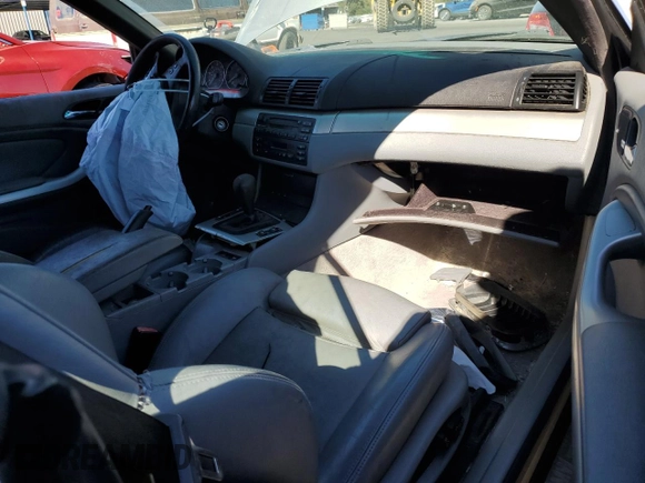 2003 BMW 3 Series 330Ci with VIN WBABS53403JU96685, listed as a Copart auction lot 73289534 with 0 mi miles and Salvage Title. Bid and sale history available at carsss.com. Image 8.