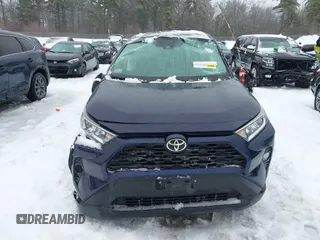 2020 Toyota RAV4 XLE with VIN 2T3P1RFV4LC117598, listed as a IAAI auction lot 41556701 with 38,447 mi miles. Bid and sale history available at carsss.com. Image 11.