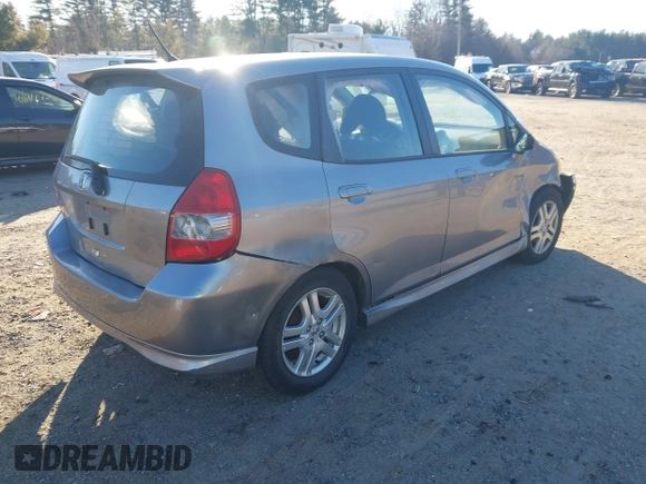 2007 Honda Fit Sport with VIN JHMGD37627S041628, listed as a IAAI auction lot 41102156 with 258,360 mi miles. Bid and sale history available at carsss.com. Image 4.