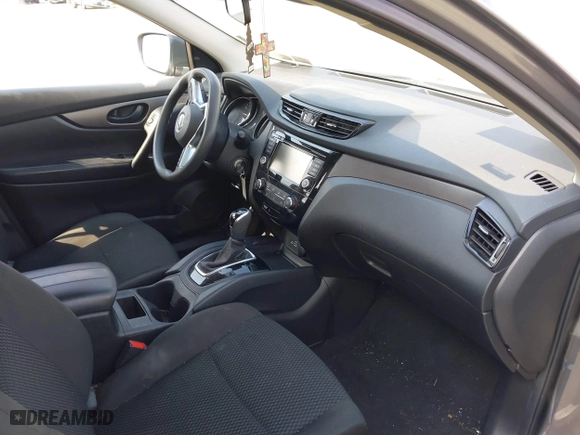 2021 Nissan Rogue Sport S with VIN JN1BJ1AW4MW438055, listed as a IAAI auction lot 40187237 with 68,858 mi miles. Bid and sale history available at carsss.com. Image 5.