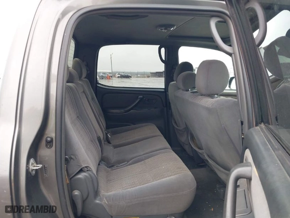 2005 Toyota Tundra SR5 with VIN 5TBET341X5S476366, listed as a IAAI auction lot 41607532 with 293,760 mi miles. Bid and sale history available at carsss.com. Image 8.