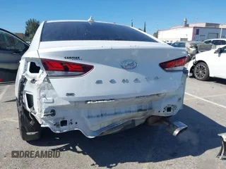 2018 Hyundai Sonata SE z VIN 5NPE24AF3JH720858, wystawiony jako IAAI lot #41647903 z przebiegiem 63 172 mil mil oraz . Historia ofert i sprzedaży dostępna na DreamBid. Obrazek 6.