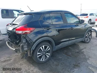 2018 Nissan Kicks SV with VIN 3N1CP5CU0JL495926, listed as a IAAI auction lot 41807108 with 77,223 mi miles. Bid and sale history available at carsss.com. Image 4.