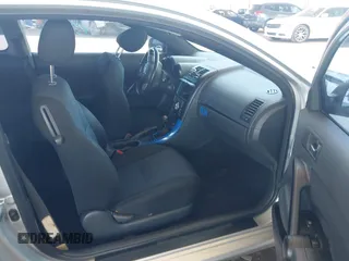 2006 Scion tC z VIN JTKDE177060133239, wystawiony jako IAAI lot #42340161 z przebiegiem 179 990 mil mil oraz . Historia ofert i sprzedaży dostępna na DreamBid. Obrazek 5.