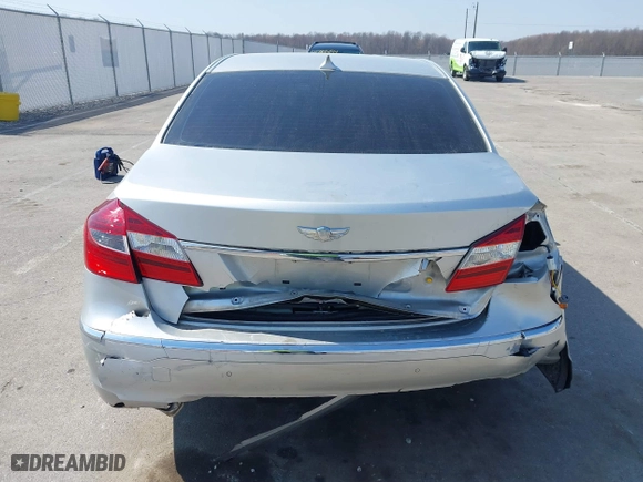 2013 Hyundai Genesis 5.0L R-Spec with VIN KMHGC4DH1DU233537, listed as a IAAI auction lot 41796310 with 170,220 mi miles. Bid and sale history available at carsss.com. Image 6.