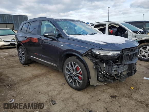 2022 Cadillac XT6 Sport with VIN 1GYKPGRS0NZ177677, listed as a Copart auction lot 81259824 with 13,935 mi miles and Clean Title. Bid and sale history available at carsss.com. Image 4.