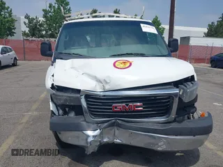 2014 GMC Savana Cargo z VIN 1GTW7FCA2E1903829, wystawiony jako IAAI lot #42432718 z przebiegiem 133 981 mil mil oraz . Historia ofert i sprzedaży dostępna na DreamBid. Obrazek 12.