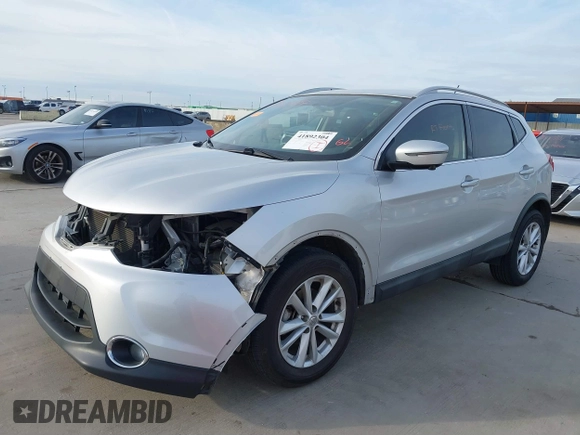 2017 Nissan Rogue SV z VIN JN1BJ1CP5HW030515, wystawiony jako IAAI lot #41892304 z przebiegiem 83 794 mil mil oraz . Historia ofert i sprzedaży dostępna na DreamBid. Obrazek 2.