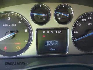 2008 Cadillac Escalade with VIN 1GYEC63868R200366, listed as a IAAI auction lot 41820968 with 190,559 mi miles. Bid and sale history available at carsss.com. Image 7.