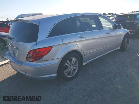2009 Mercedes-Benz R 3.5L with VIN 4JGCB65E79A091818, listed as a IAAI auction lot 40974146 with 131,515 mi miles and . Bid and sale history available at DreamBid. Image 4.