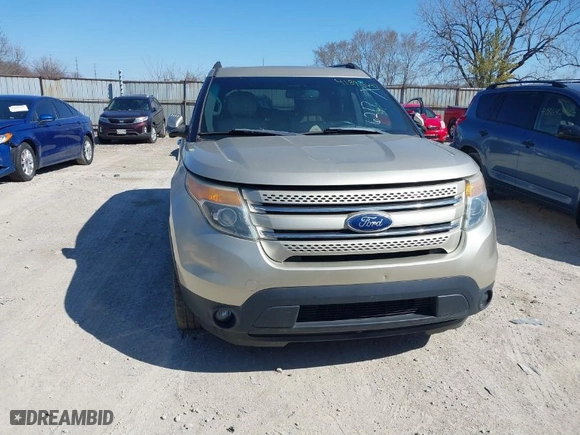 2011 Ford Explorer Limited with VIN 1FMHK8F89BGA76217, listed as a IAAI auction lot 41898647 with 186,307 mi miles. Bid and sale history available at carsss.com. Image 12.