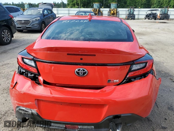 2024 Toyota GR86 Premium with VIN JF1ZNBE18R9757054, listed as a Copart auction lot 62893814 with 0 mi miles and Salvage Title. Bid and sale history available at carsss.com. Image 6.