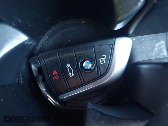 2019 BMW X3 M40i with VIN 5UXTS3C59KLR72809, listed as a IAAI auction lot 41893066 with 39,654 mi miles and . Bid and sale history available at DreamBid. Image 11.
