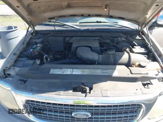 1998 Ford Expedition XLT with VIN 1FMRU17L8WLB82843, listed as a IAAI auction lot 42176011 with 185,756 mi miles and . Bid and sale history available at DreamBid. Image 10.