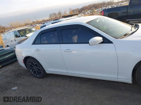 2018 Chrysler 300 with VIN 2C3CCAGG9JH250674, listed as a IAAI auction lot 41770040 with 147,642 mi miles. Bid and sale history available at carsss.com. Image 13.