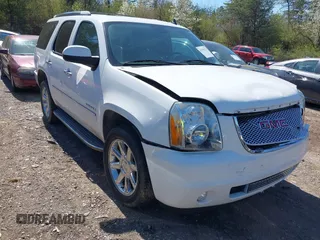 2013 GMC Yukon Denali with VIN 1GKS2EEF6DR308681, listed as a IAAI auction lot 41765321 with 190,321 mi miles. Bid and sale history available at carsss.com. Image 1.