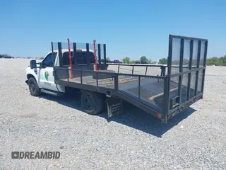 2008 Ford F-350 XL with VIN 1FDSF34518EA74407, listed as a IAAI auction lot 40175787 with 129,180 mi miles and . Bid and sale history available at DreamBid. Image 3.