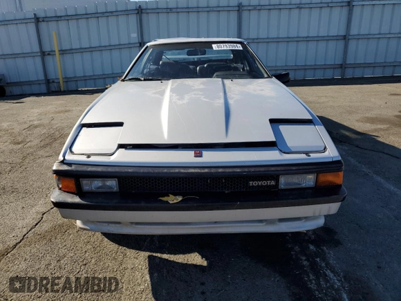 1986 Toyota Supra z VIN JT2MA67L9G0175108, wystawiony jako Copart lot #80793984 z przebiegiem 158 959 mil mil oraz Szkoda całkowita • Salvage title. Historia ofert i sprzedaży dostępna na DreamBid. Obrazek 5.
