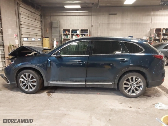 2018 Mazda CX-9 Grand Touring with VIN JM3TCBDY6J0216508, listed as a IAAI auction lot 41192901 with 60,366 mi miles. Bid and sale history available at carsss.com. Image 15.