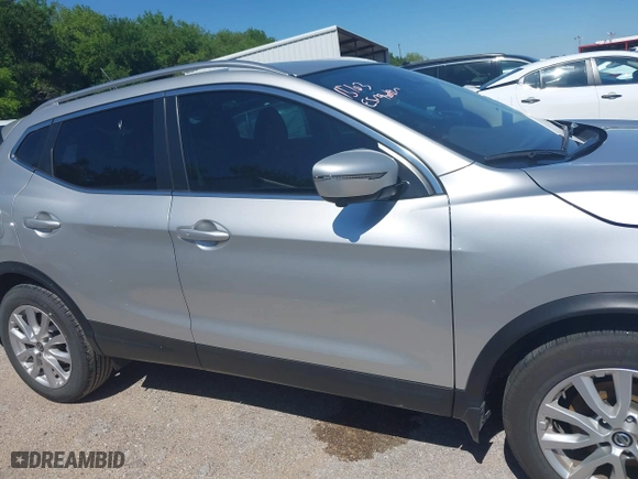 2022 Nissan Rogue Sport SV with VIN JN1BJ1BW0NW487477, listed as a IAAI auction lot 42075815 with 37,362 mi miles. Bid and sale history available at carsss.com. Image 13.