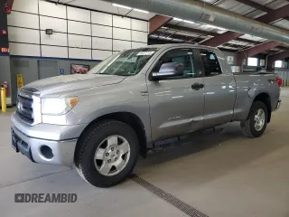 2010 Toyota Tundra z VIN 5TFUM5F17AX007460, wystawiony jako Copart lot #55227715 z przebiegiem 124 274 mil mil oraz Czysty tytuł • Clean title. Historia ofert i sprzedaży dostępna na DreamBid. Obrazek 1.