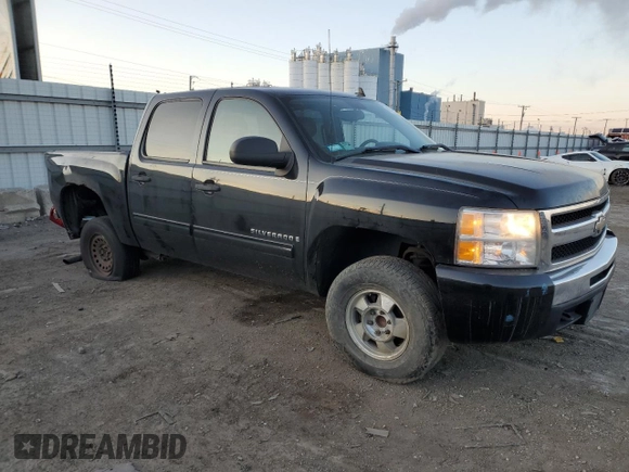 2009 Chevrolet Silverado 1500 LT with VIN 3GCEC23CX9G140211, listed as a Copart auction lot 82701964 with 130,641 mi miles and Salvage Title. Bid and sale history available at carsss.com. Image 4.