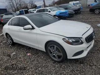 2018 Mercedes-Benz C 300 с VIN 55SWF4KB5JU258448, выставлен на аукционе Copart как лот 48112725 с пробегом 72 610 миль миль и Списание • Salvage title. История ставок и продаж доступна на DreamBid. Изображение 4.